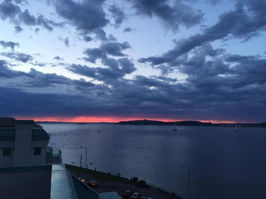 Luxury Waterfront * Seattle